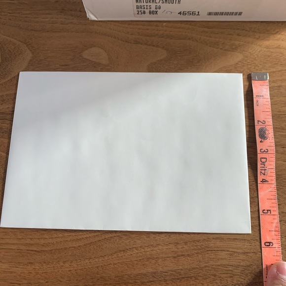 Box of 155 card size envelopes. - Picture 4 of 10